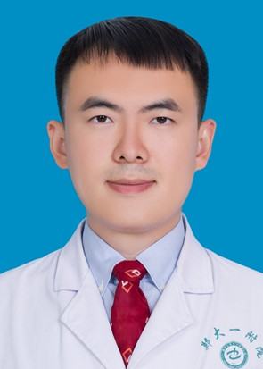 常伟龙
