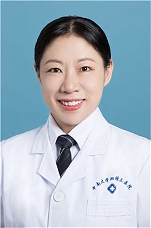 黄芳