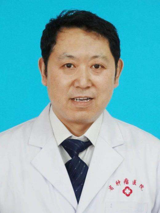 骆常强