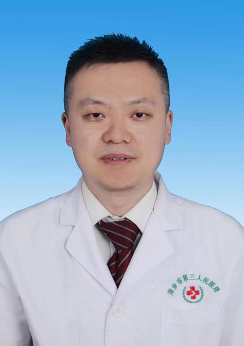 李欣