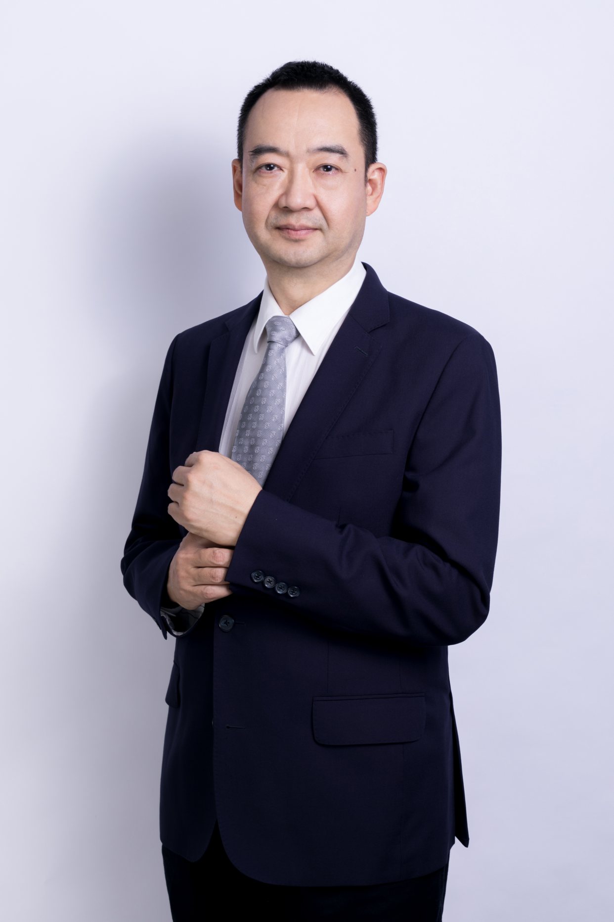 张强