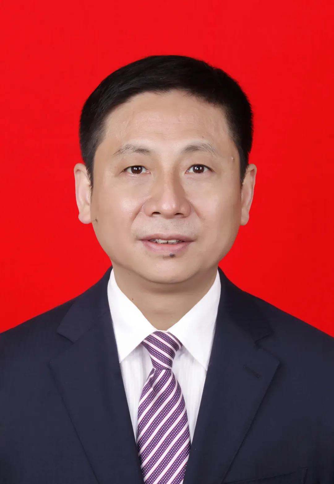 何勇