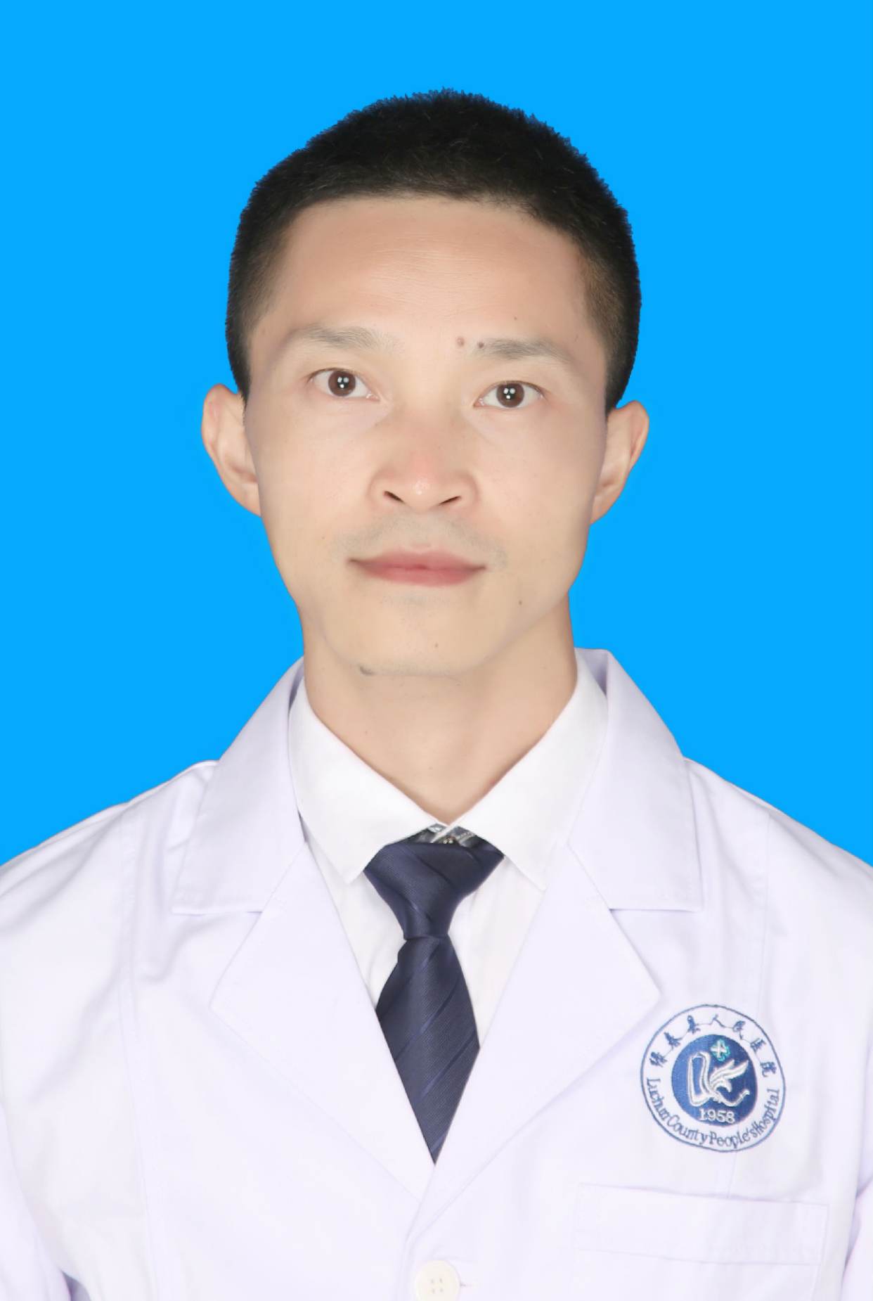 李波