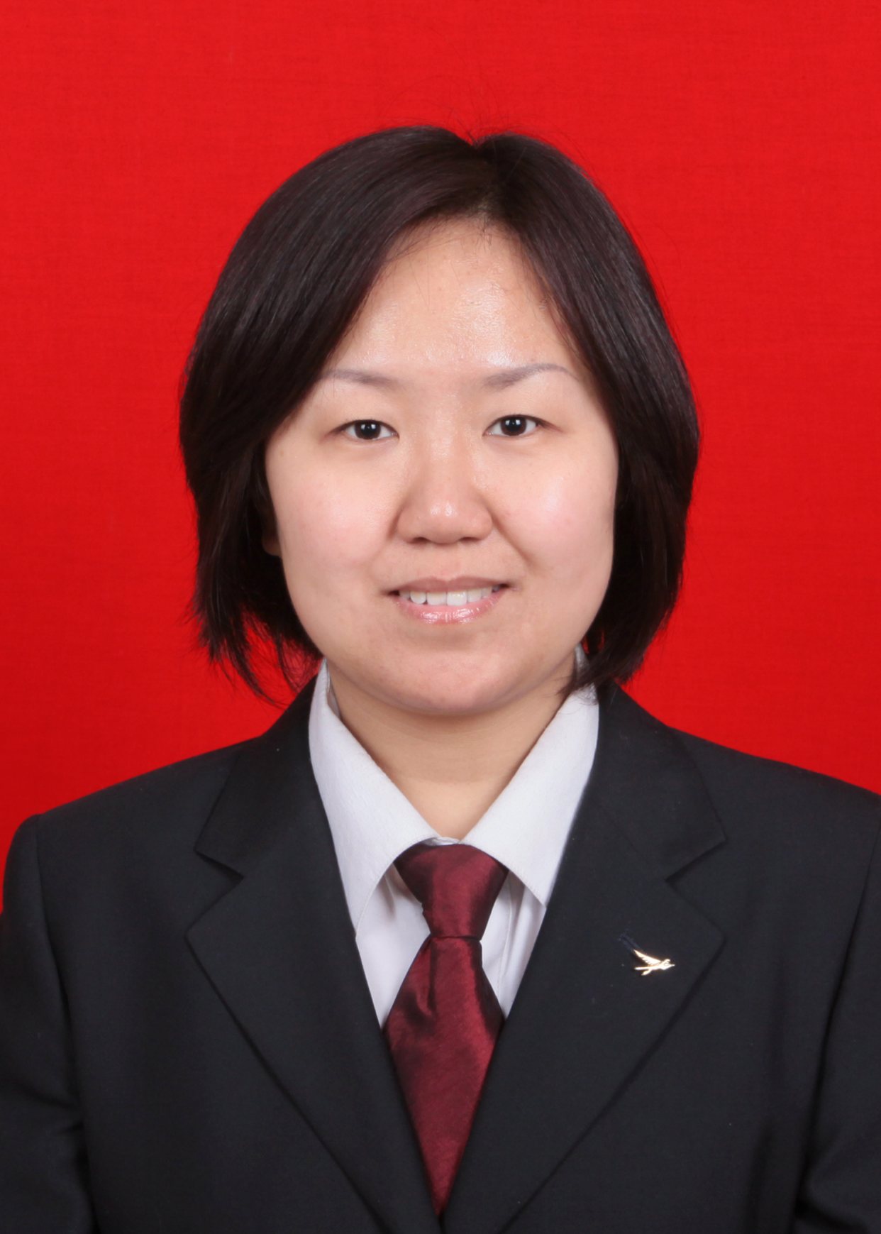 张馨月