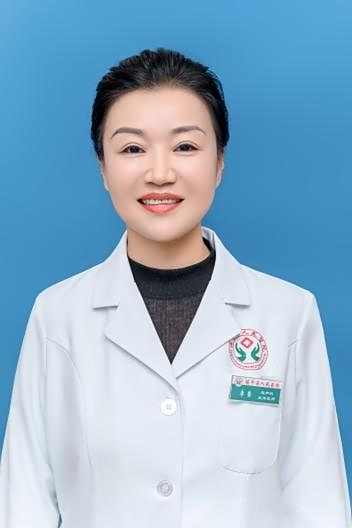 李莹