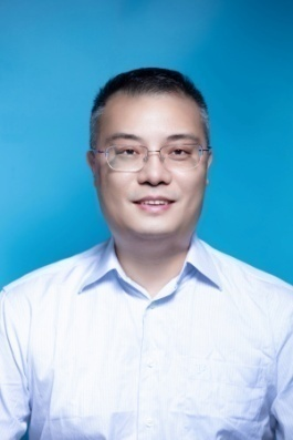 李东冬