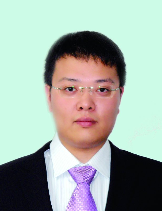 龚露露