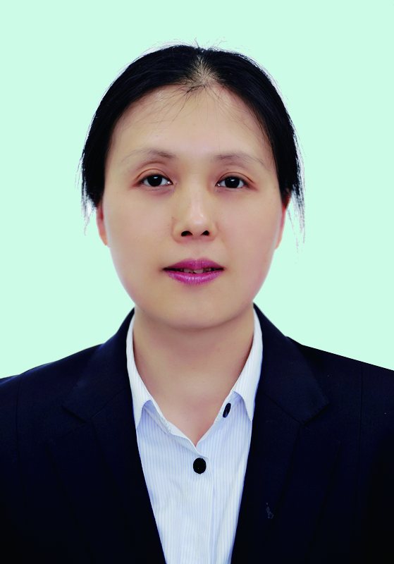 李芳