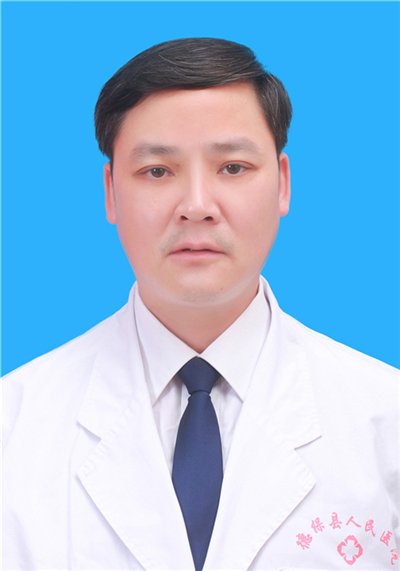 黄恩伟