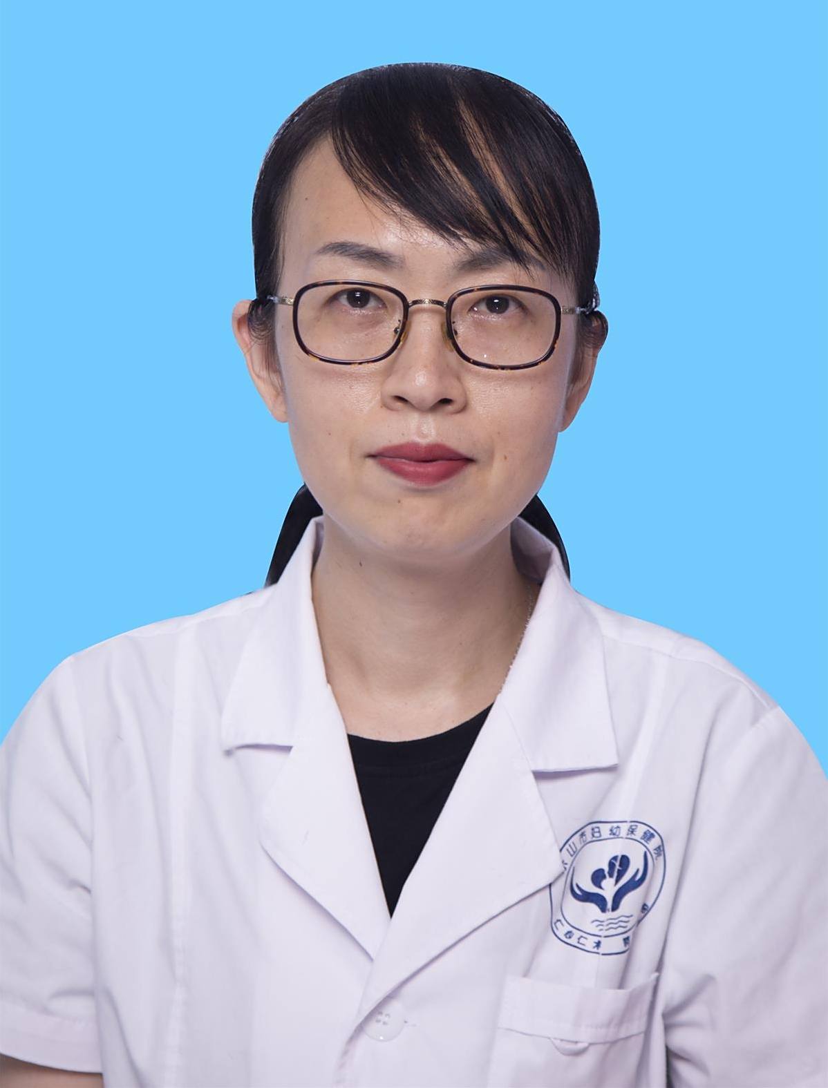 李莉琛