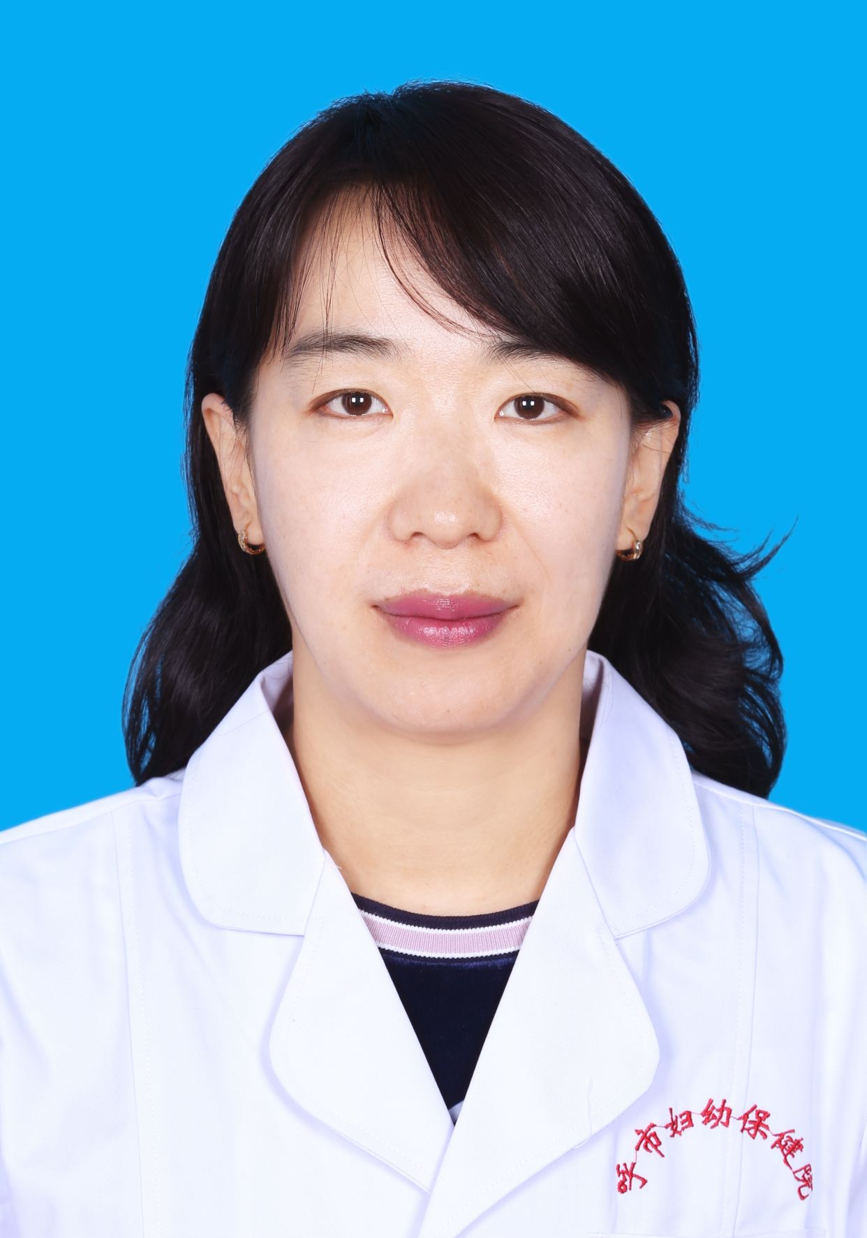 张婧