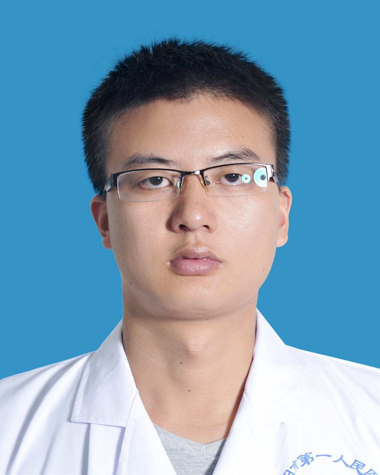 尹治军