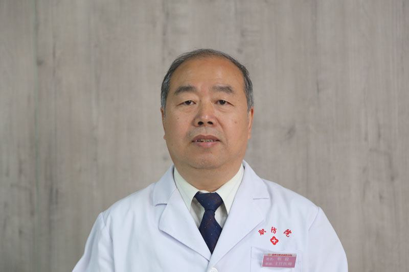 靳毅