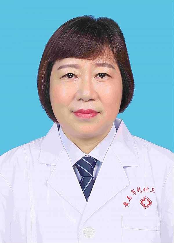 瞿艳荣