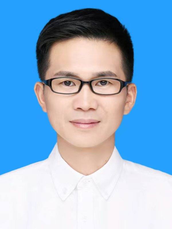 李化龙