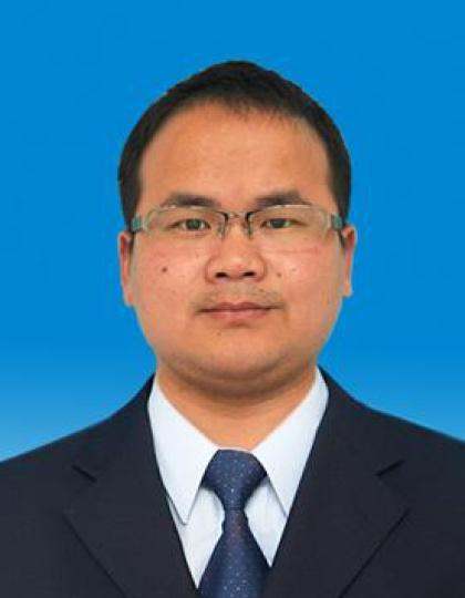 杨华