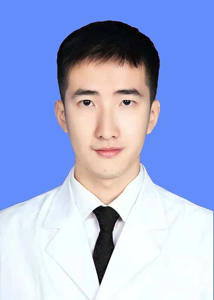栾程程