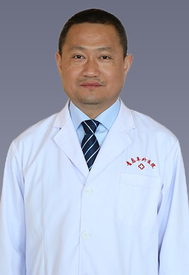 梁磊