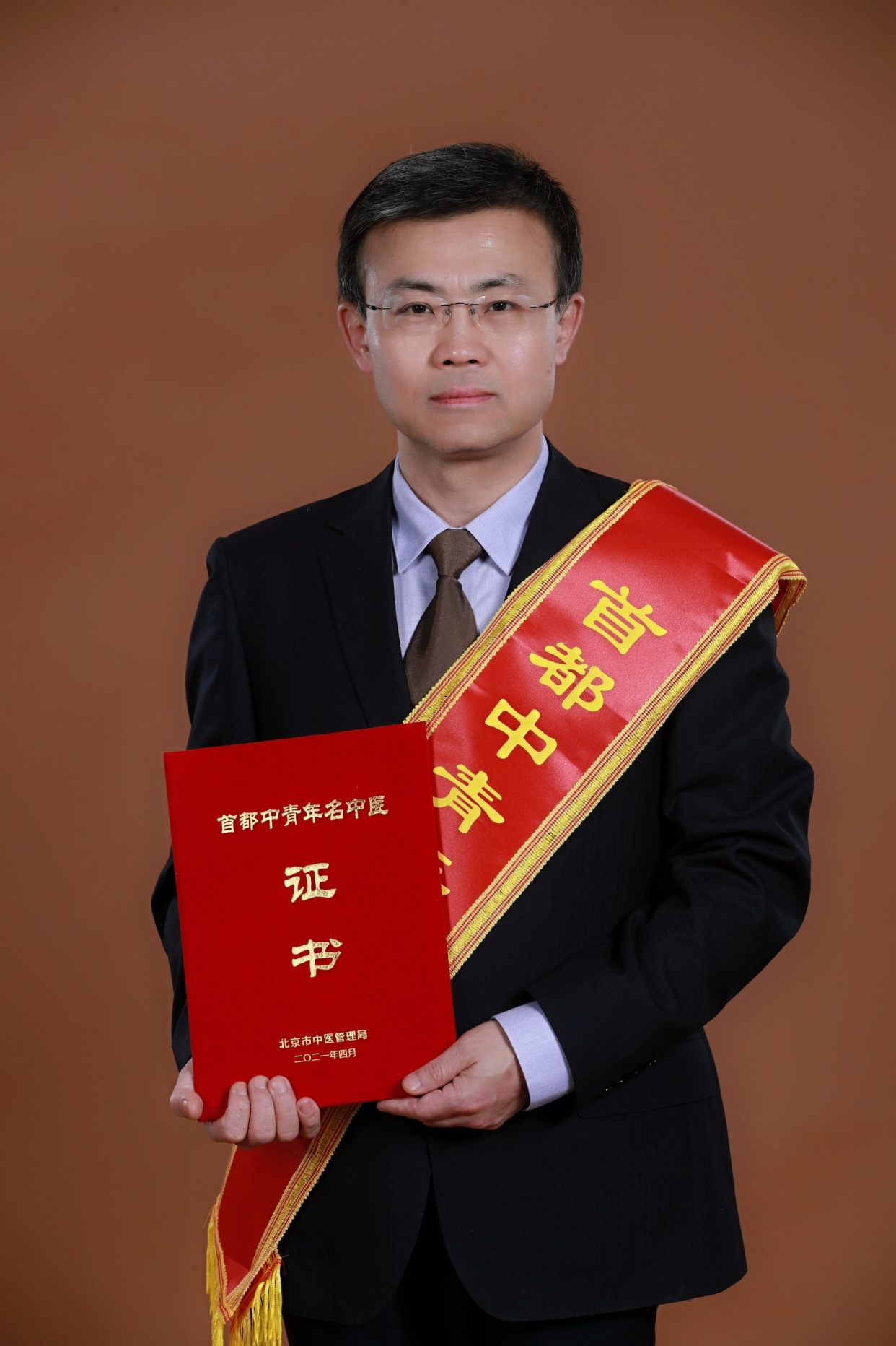 齐越峰