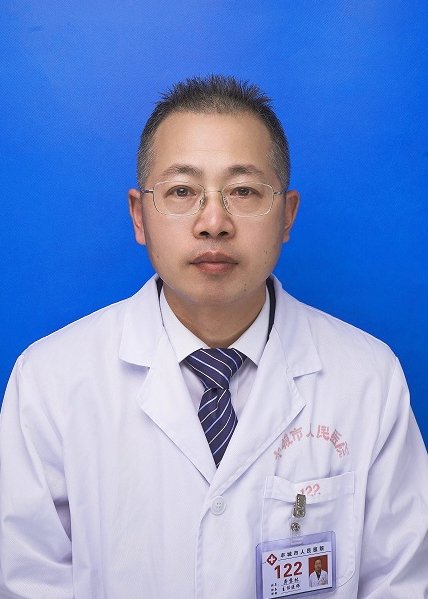 龚梨林