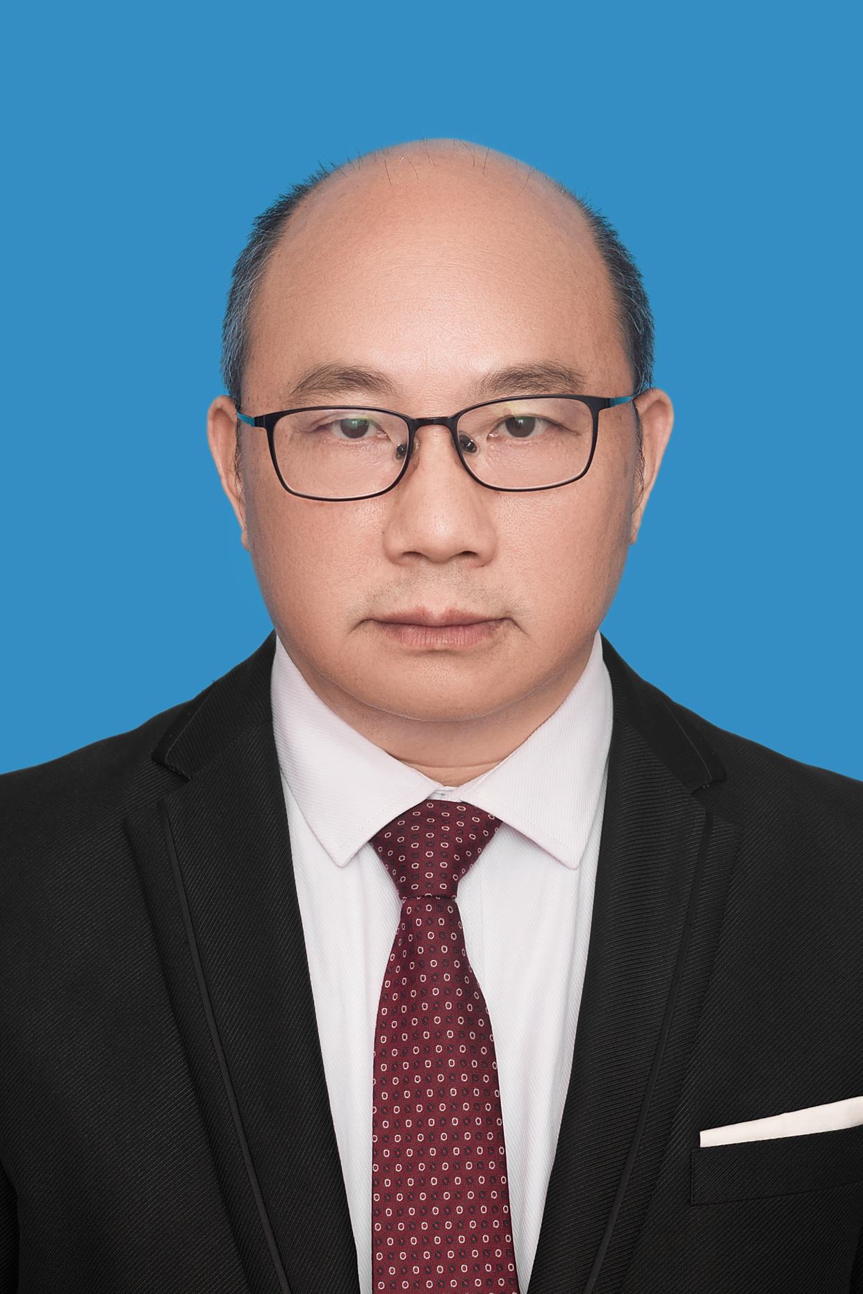 鄢新华