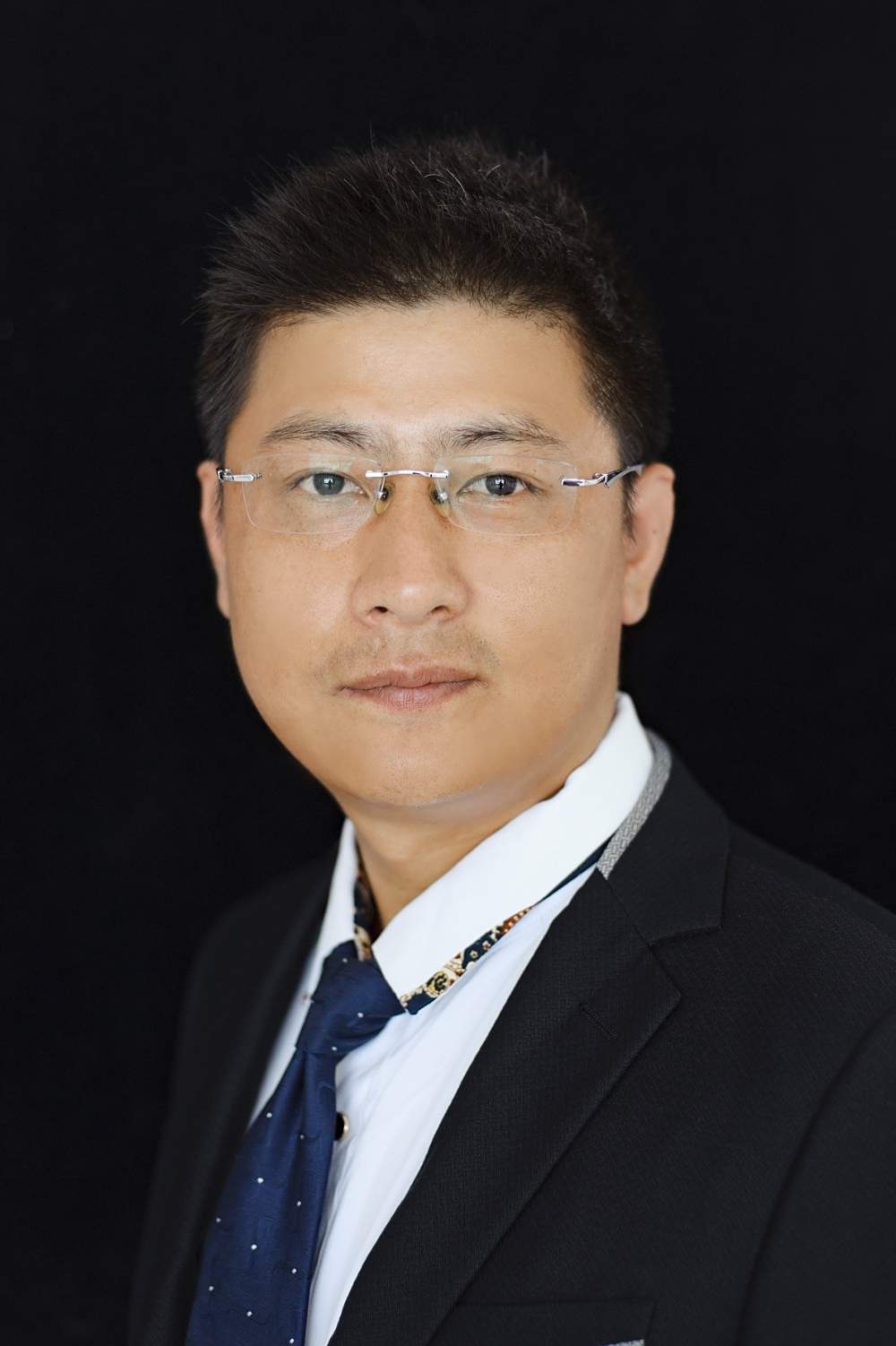 杨龙