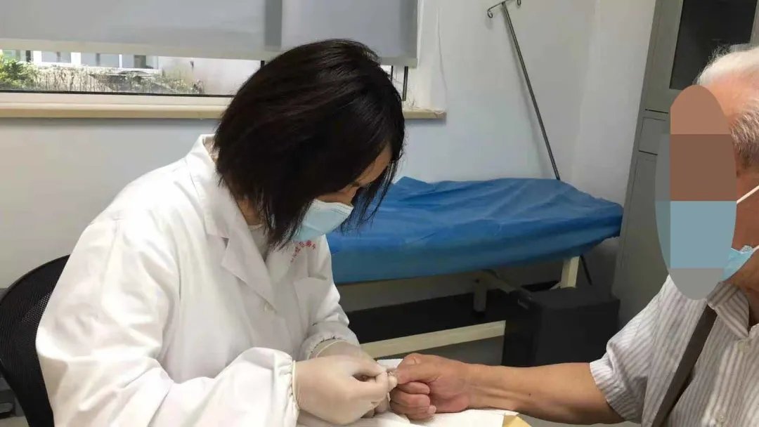 梅莉红