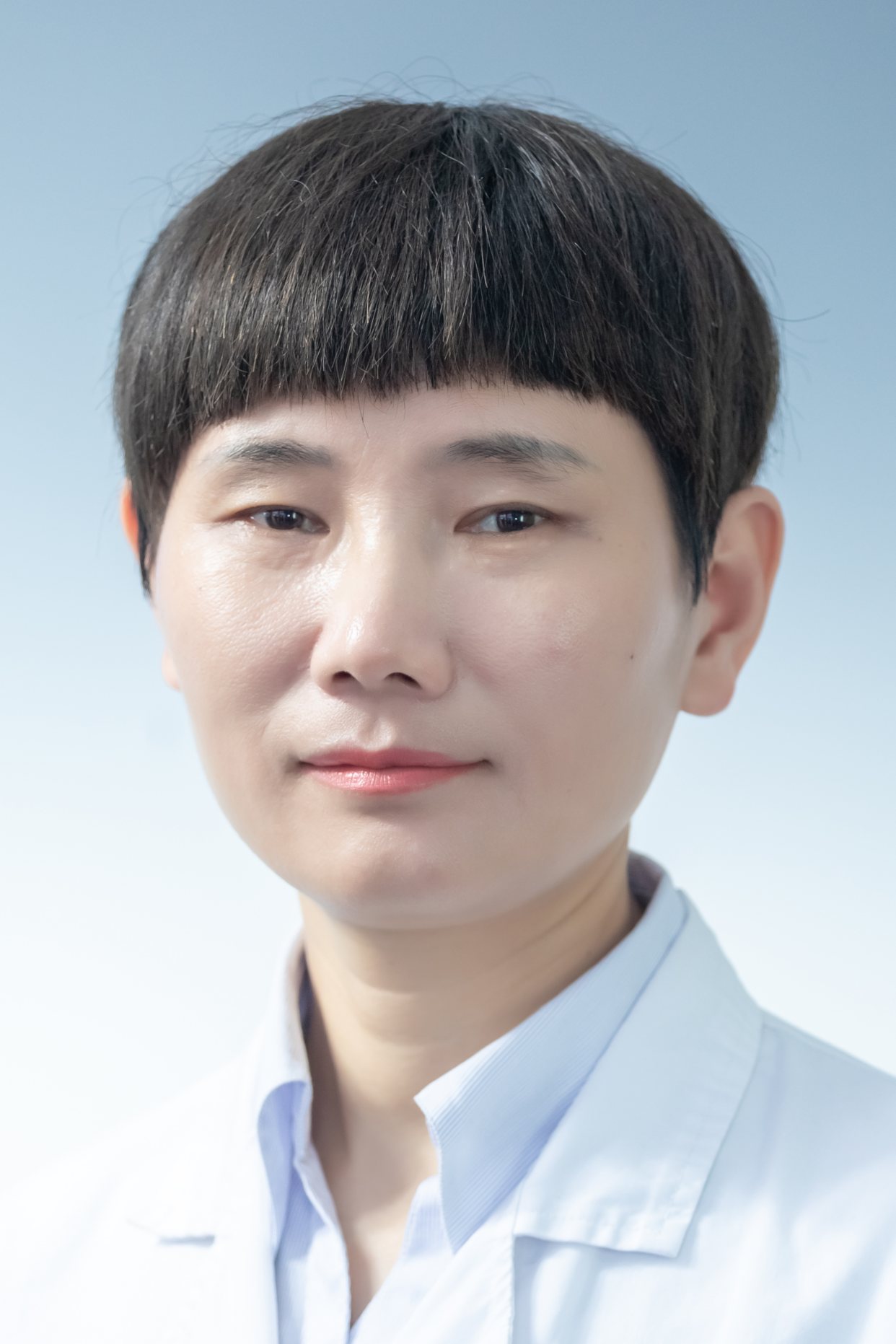 陈彩女
