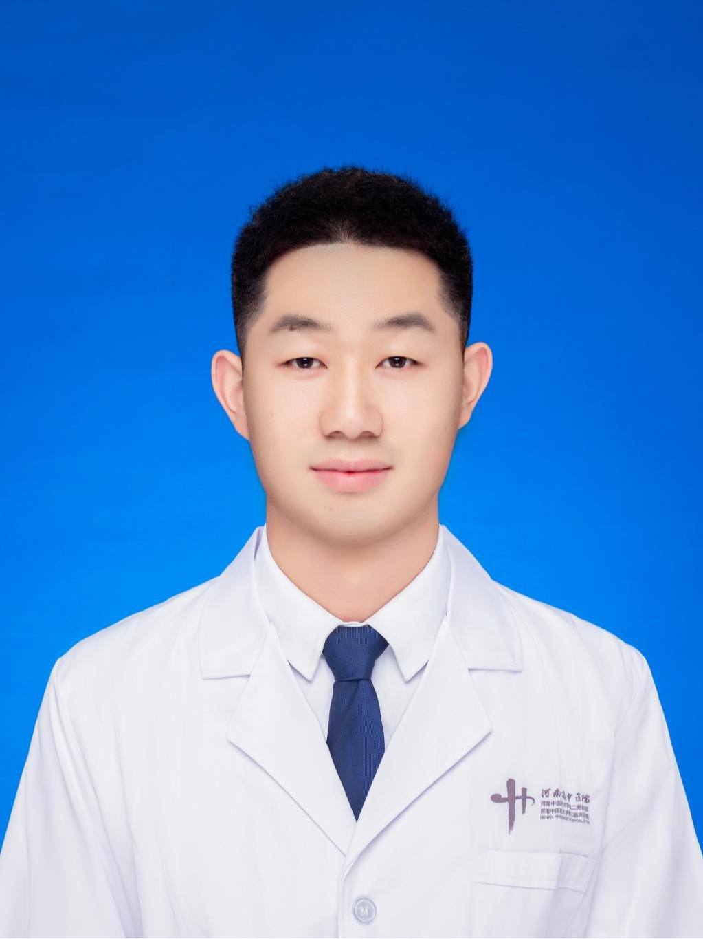 李东东