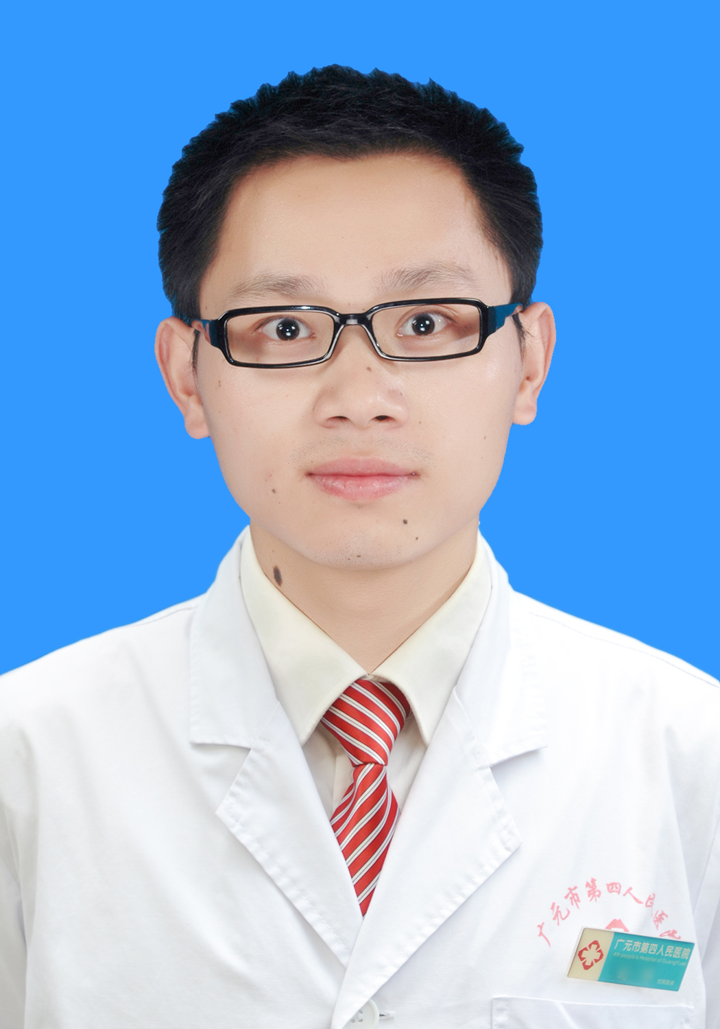 李亮