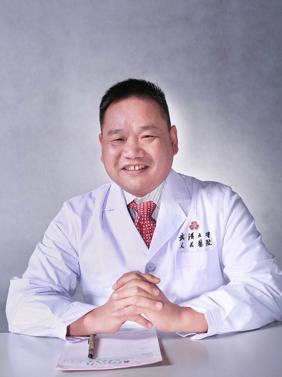 李伟