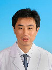 李伟
