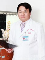 何振荣医生