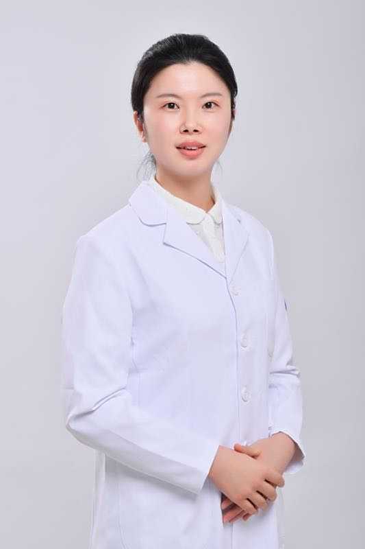 李静