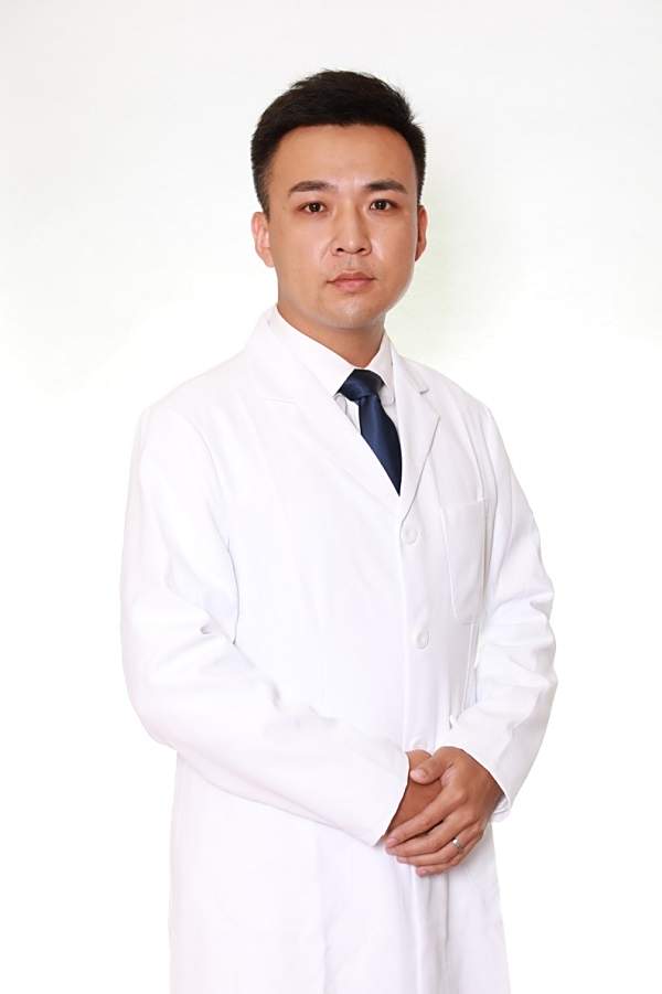 张奇