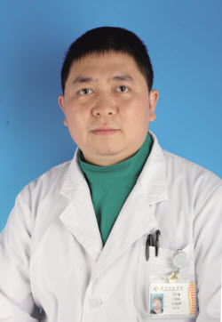 伍小臻