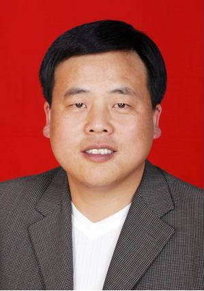 马生龙
