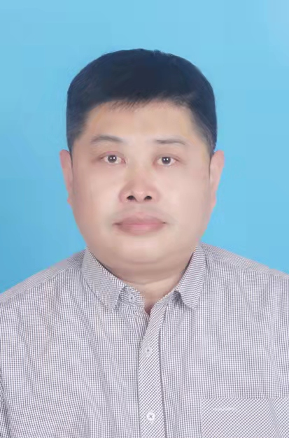李岩冰