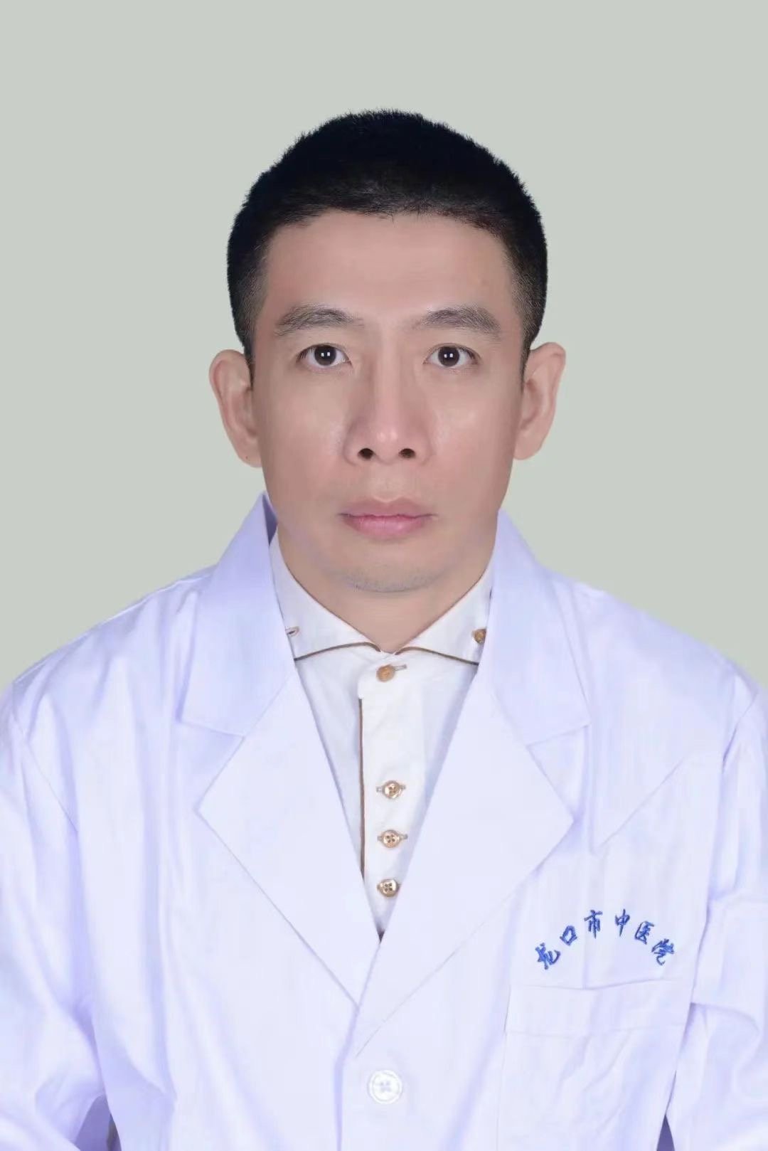 李晨