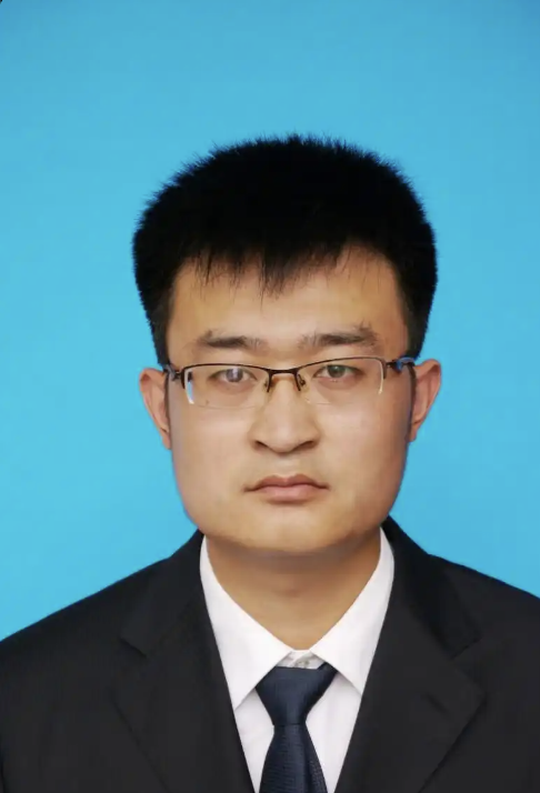 梁昌富