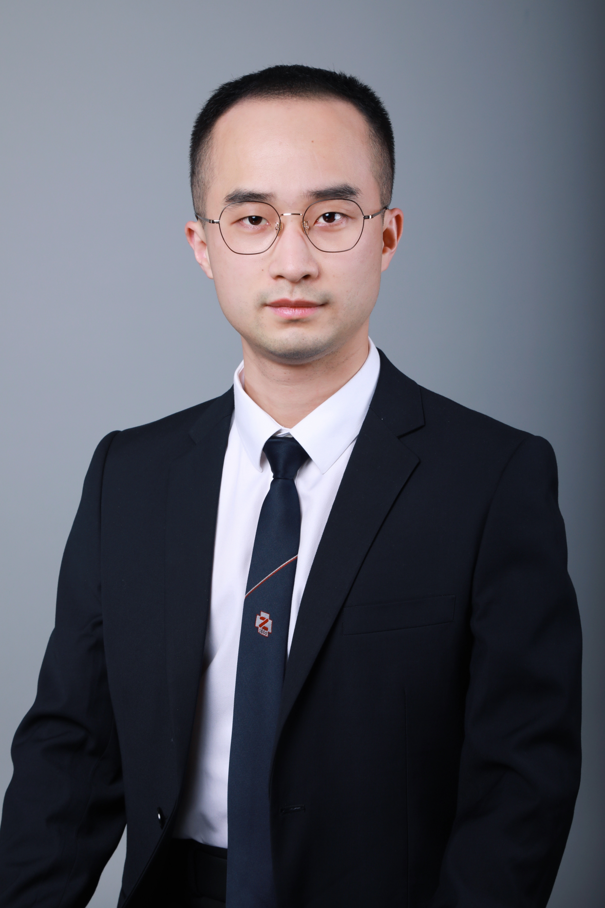 郑忠骏