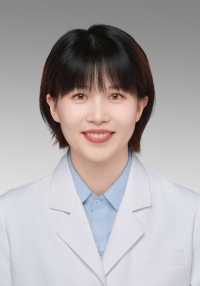 何佳