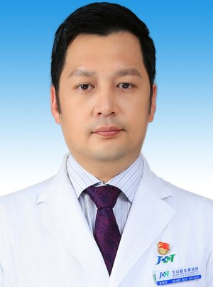 查哗军