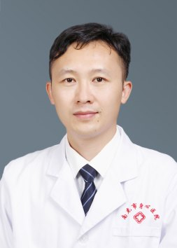 王国强