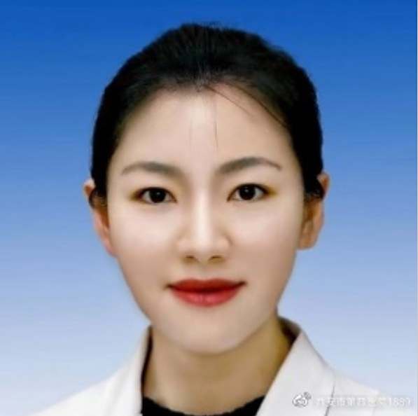 侯丹