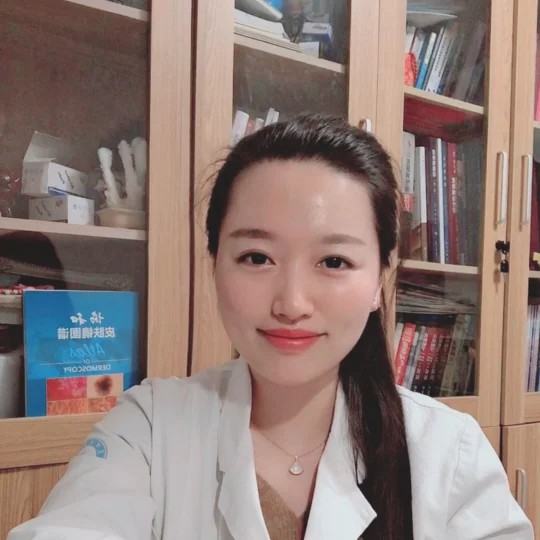 赵莹