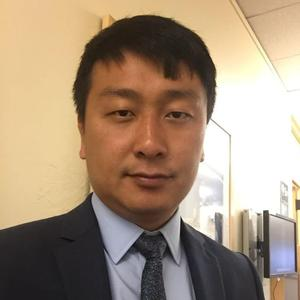 张靖