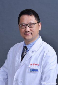 许伟