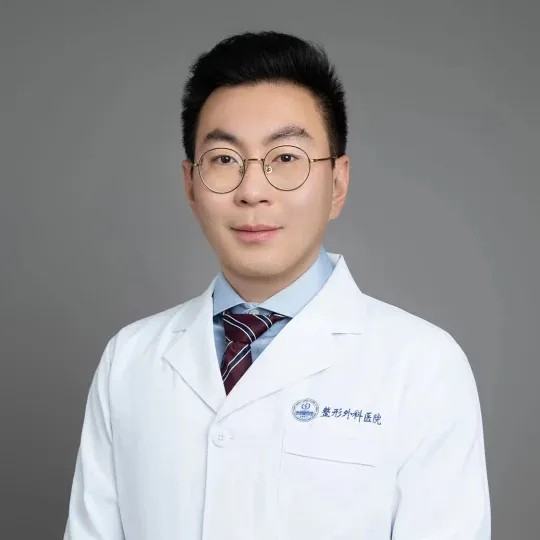 杨霄