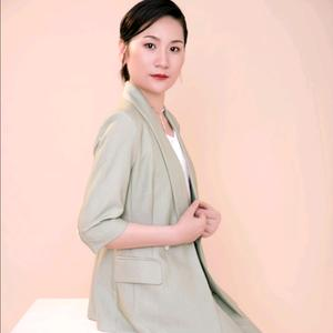胡迎